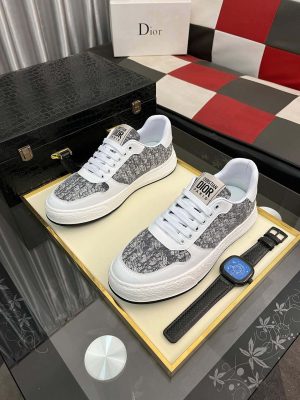Diorsneaker_specificallyfeaturingagrayandwhitesnakeskin-likepatternonthesidepanels_3 Dior White Leather Grey Canvas Sneakers