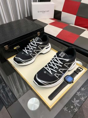 Givenchysneaker_specificallyfeaturingtheAAPlogo_7 Givenchy Black and White Runner Sneaker