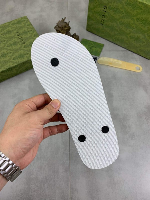 Gucci Thong Multicolor Logo Sandals with Interlocking G