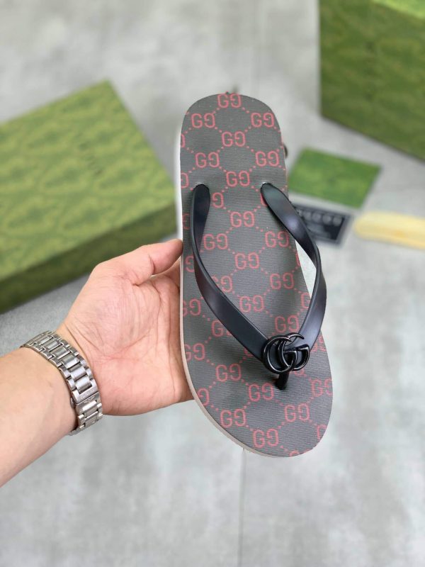 Gucci Black and Red GG Jacquard Thong Sandals with Double G