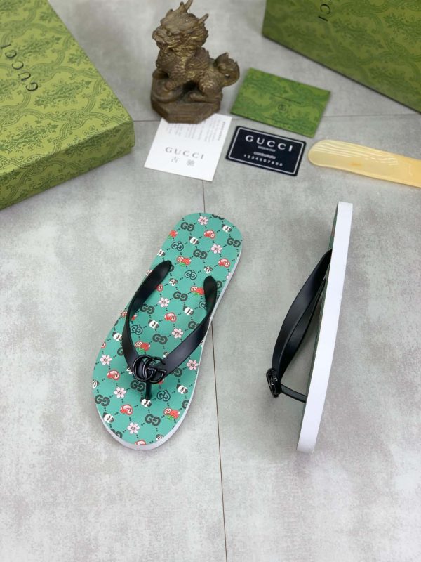 Gucci Green Thong Sandals with Double G