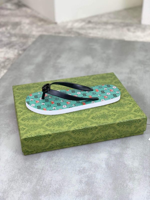 Gucci Green Thong Sandals with Double G