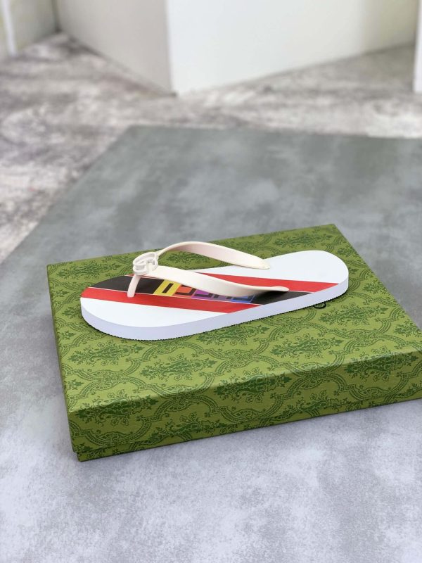 Gucci Thong Sandal with Interlocking G White