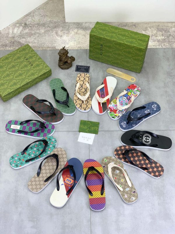 Gucci Thong Sandal with Interlocking G White