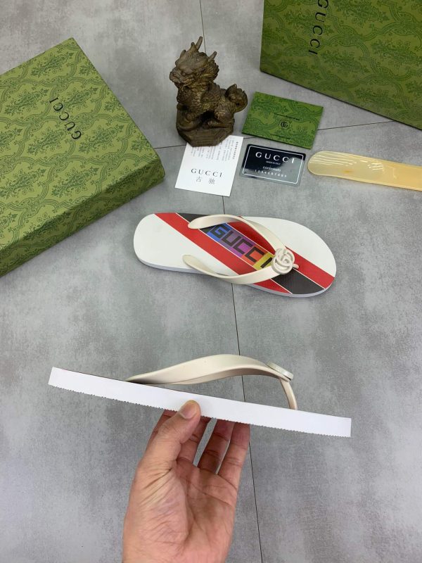 Gucci Thong Sandal with Interlocking G White