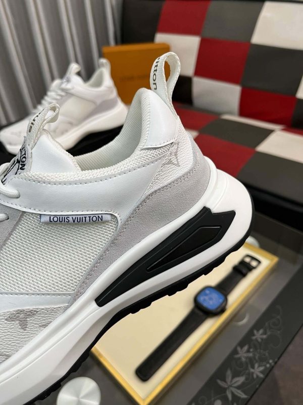 LouisVuittonsneaker_likelytheLVTrainermodel_6 Louis Vuitton LV Run White Trainers