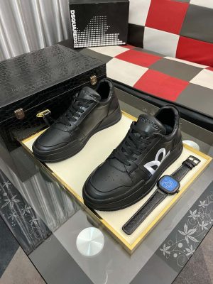 DSQUARED2 DSQ D2 Black Low-Top Sneakers