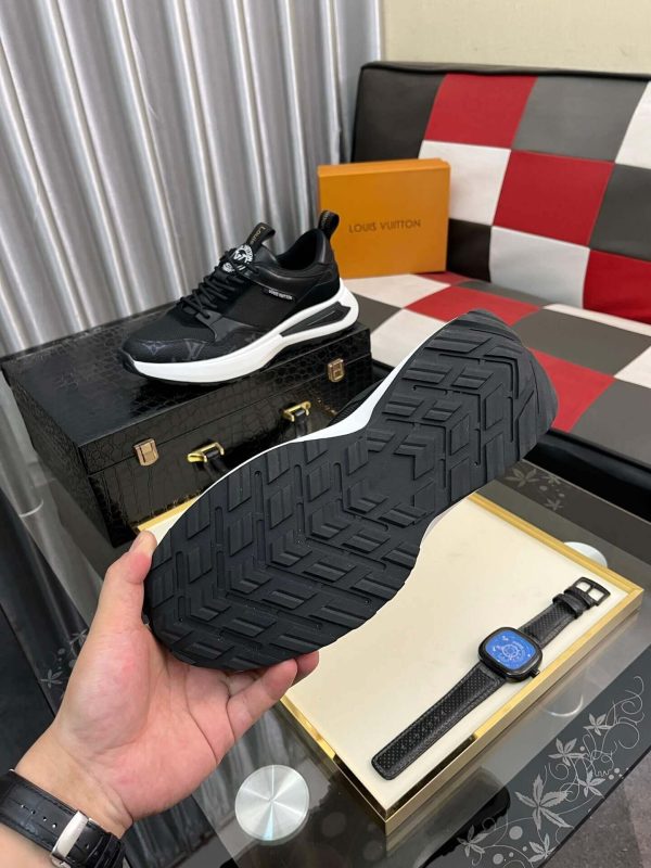blackLouisVuittonTrainersneakerwithwhiteaccents_3 Louis Vuitton LV Run Black Trainer Sneakers