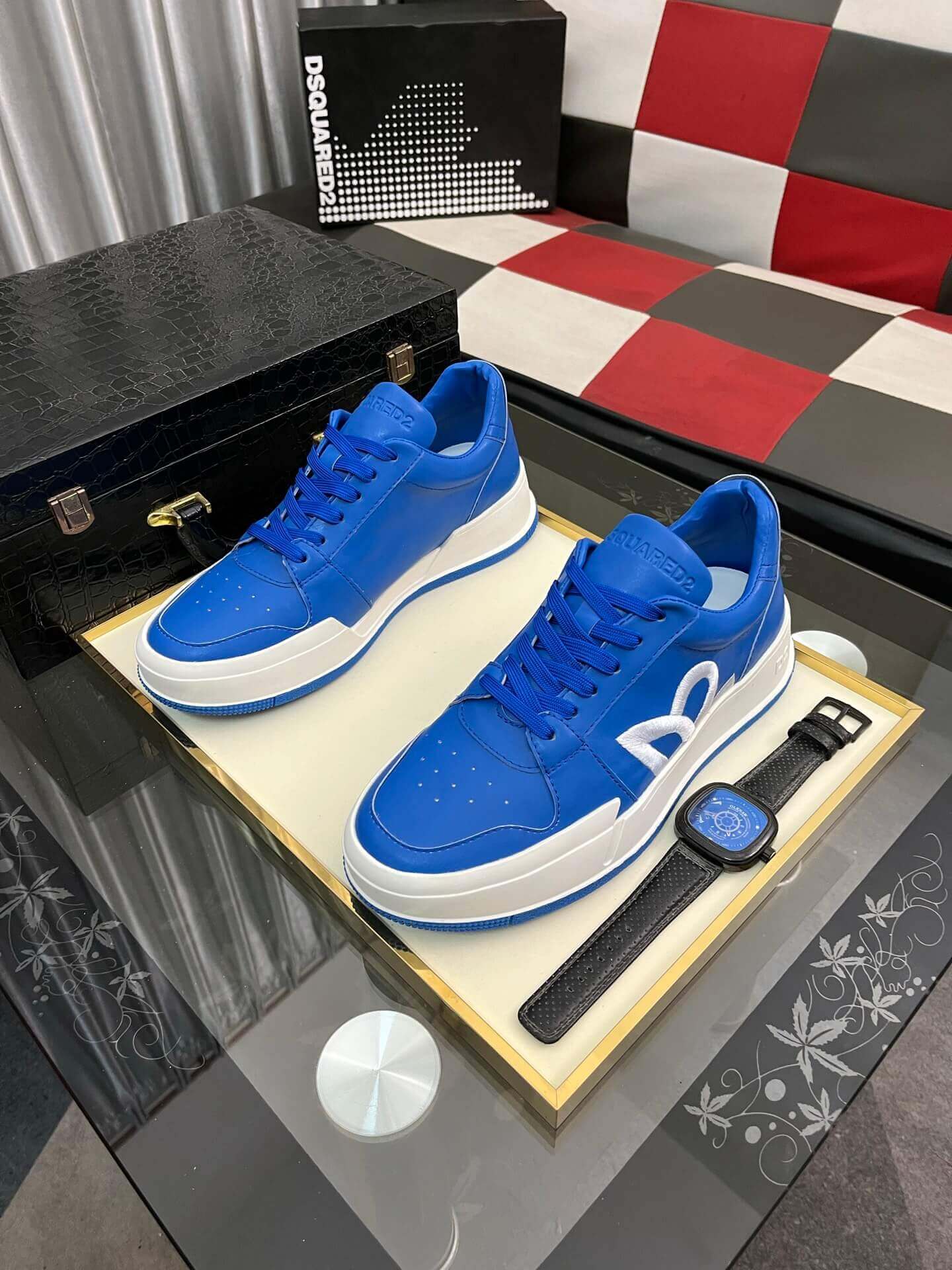 DSQUARED2 DSQ D2 Blue Low-Top Sneakers 1 DSQUARED2 DSQ D2 Blue Low-Top Sneakers