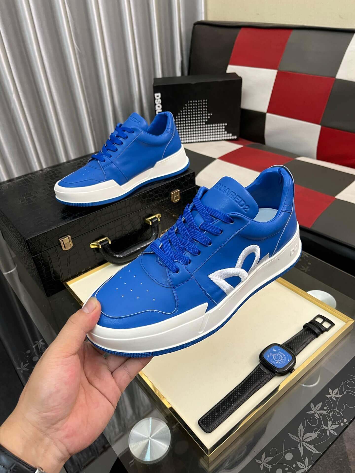 DSQUARED2 DSQ D2 Blue Low-Top Sneakers 4 DSQUARED2 DSQ D2 Blue Low-Top Sneakers - Image 4