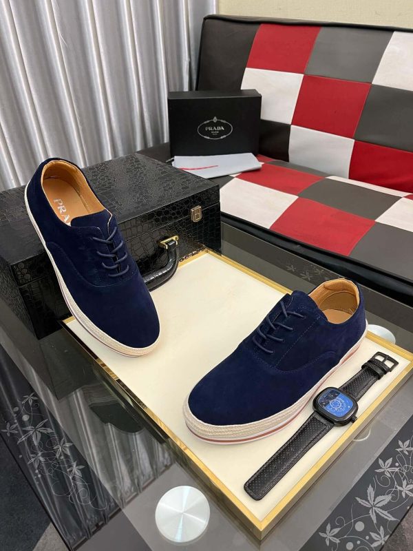 navybluePradamen_sshoewithatanleatherliningandalayeredsoleconsistingofawhitemidsoleandabraidedjuteoutsole_2 Prada Men's Navy Suede Sneakers