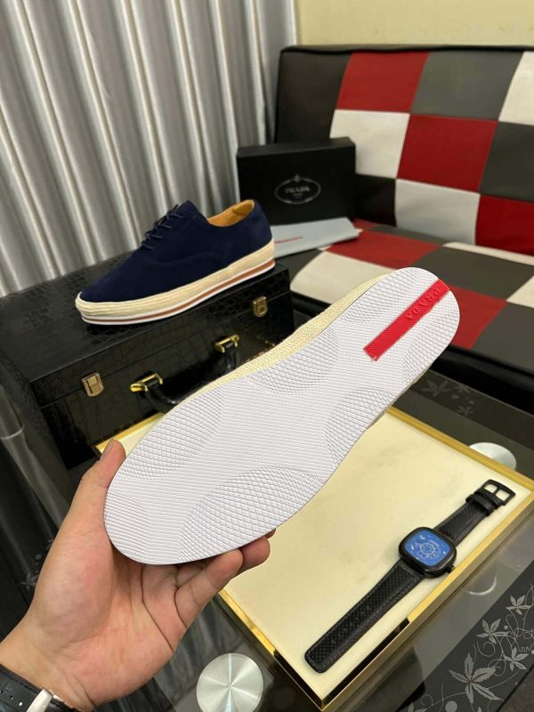 navybluePradamen_sshoewithatanleatherliningandalayeredsoleconsistingofawhitemidsoleandabraidedjuteoutsole_5 Prada Men's Navy Suede Sneakers