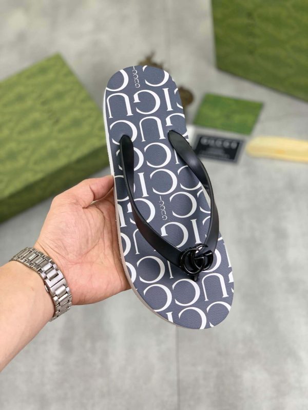 whiteGucciflip-flopwithagreensnake_10 Gucci Gucci Logo Grey Thong Sandals with Double G