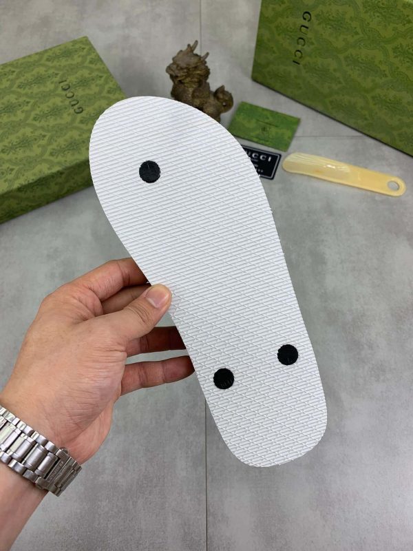 whiteGucciflip-flopwithagreensnake_4 Gucci Gucci Logo Grey Thong Sandals with Double G