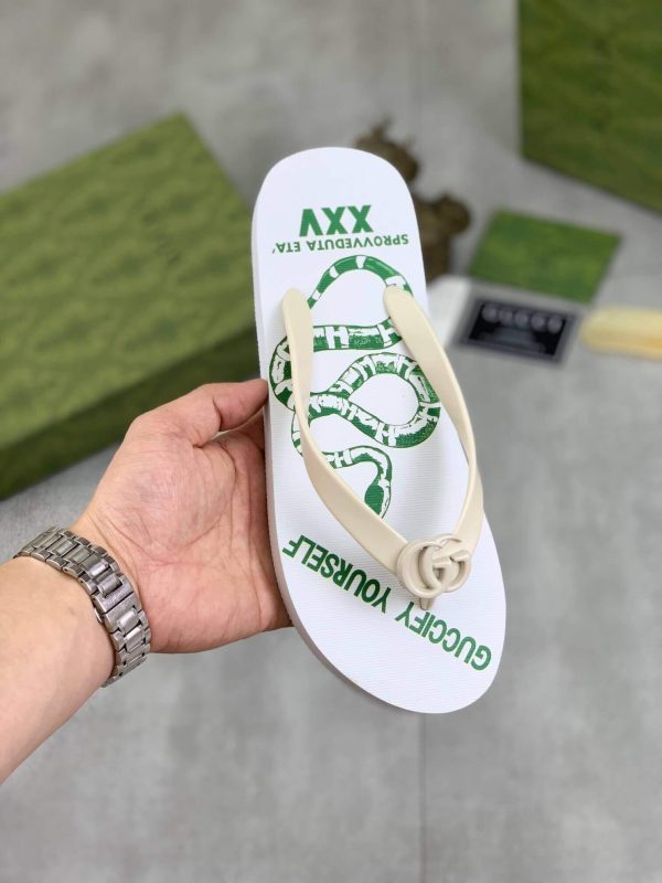 Gucci Sprovveduta Eta' XXV Thong Sandals with Double G