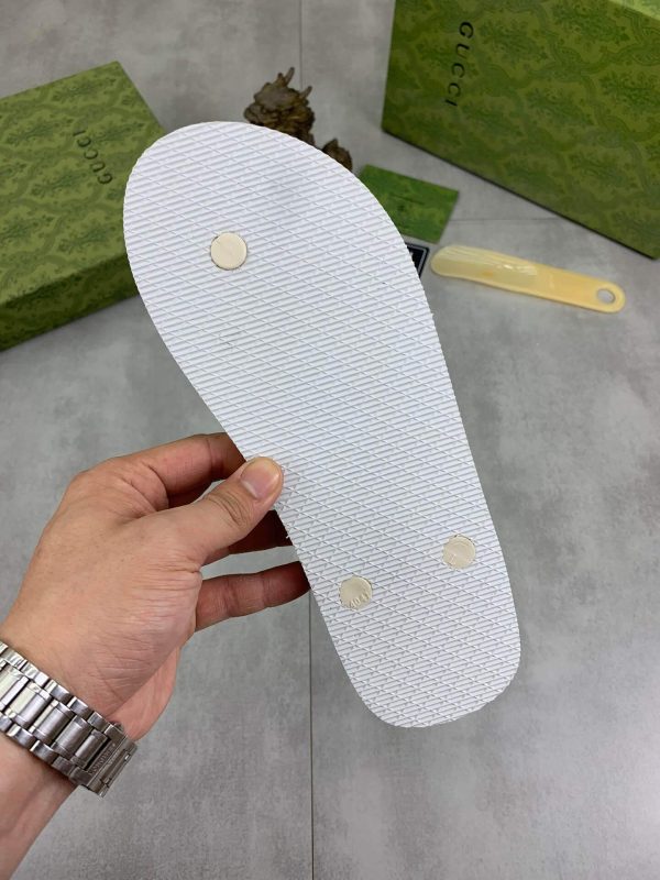 Gucci Sprovveduta Eta' XXV Thong Sandals with Double G