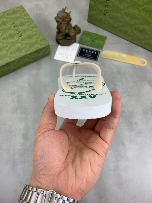 Gucci Sprovveduta Eta' XXV Thong Sandals with Double G