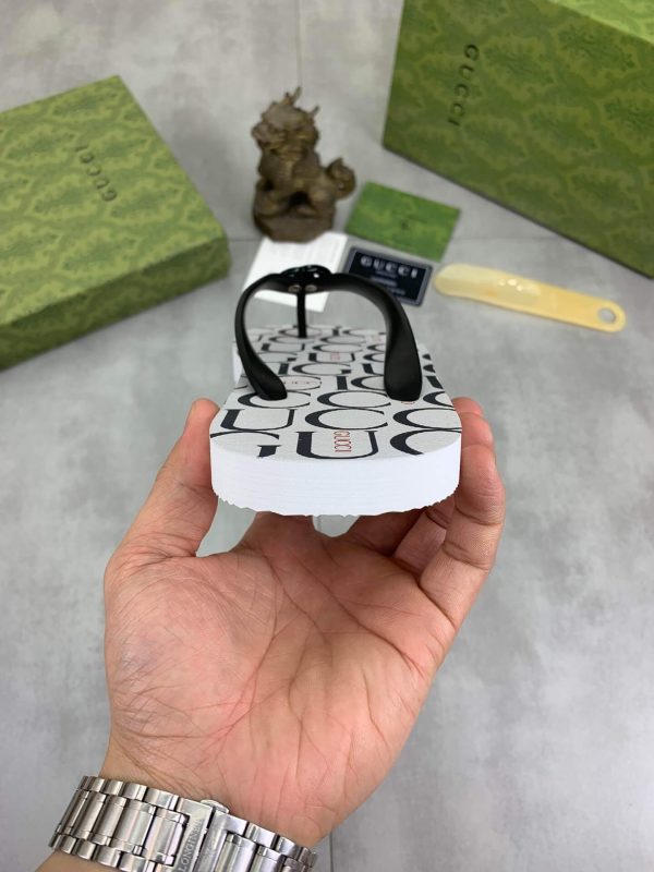 Gucci GUCCI logo White Thong Sandals with Double G