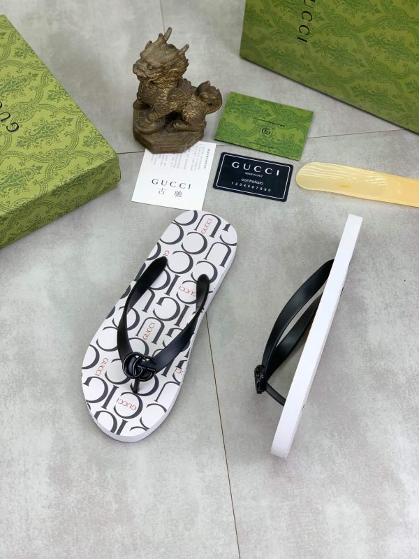 Gucci GUCCI logo White Thong Sandals with Double G