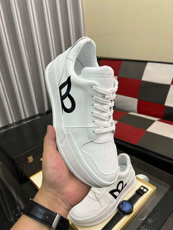 DSQUARED2 DSQ D2 Low-Top White Sneakers