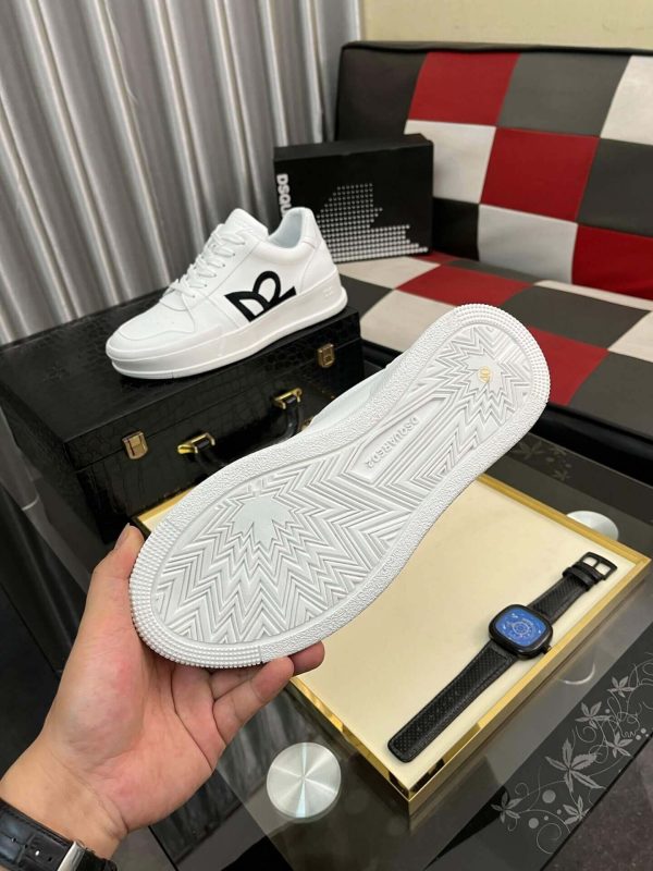 DSQUARED2 DSQ D2 Low-Top White Sneakers