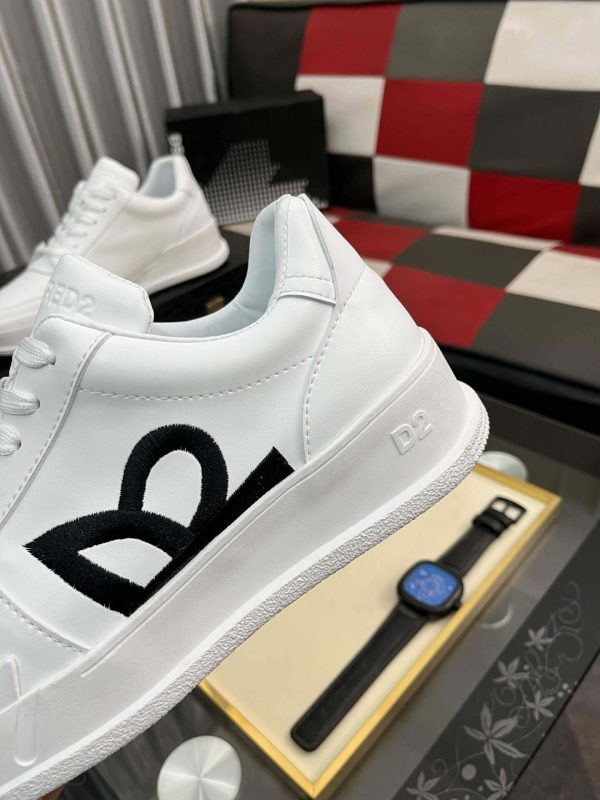 DSQUARED2 DSQ D2 Low-Top White Sneakers