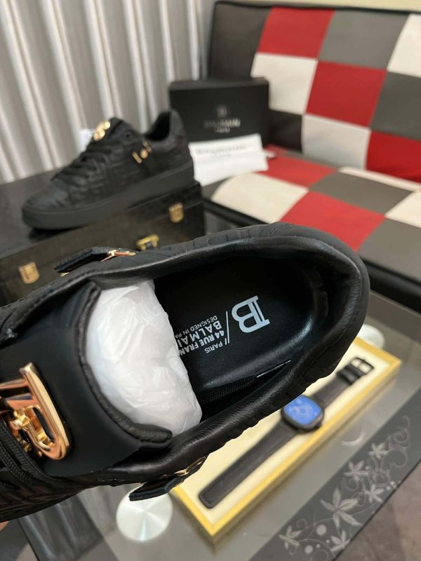 BalmainB-CourtSneakers_6_1b1cf8c1-13f6-4f9c-8160-b01d33a58043 Balmain Monogram Leather All-Black B-Court Sneakers