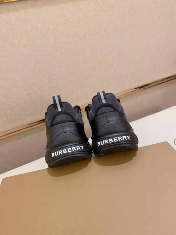 Burberry Arthur Check Sneaker in Black