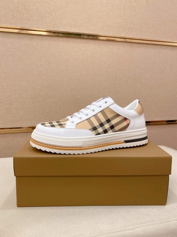 Burberry Check Sneakers in Archive Beige