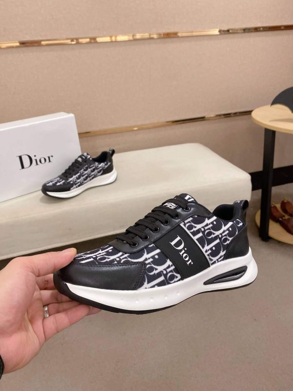 Dior Black and White Dior Oblique Jacquard Runner Sneaker