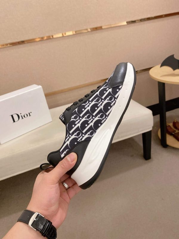 Dior Black and White Dior Oblique Jacquard Runner Sneaker