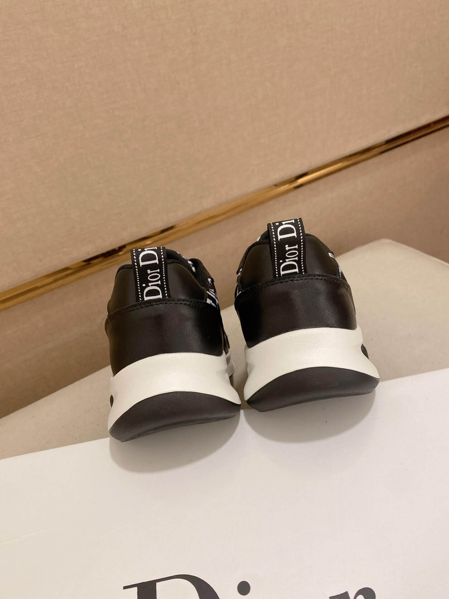 Dior Black and White Dior Oblique Jacquard Runner Sneaker 10 Dior Black and White Dior Oblique Jacquard Runner Sneaker - Image 10