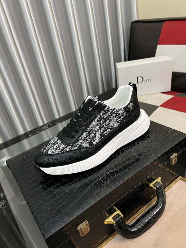 DiorB25RunnerSneakerinblackandwhite._5 Dior Runner Sneaker in Black and White Dior Oblique Jacquard and Black Leather