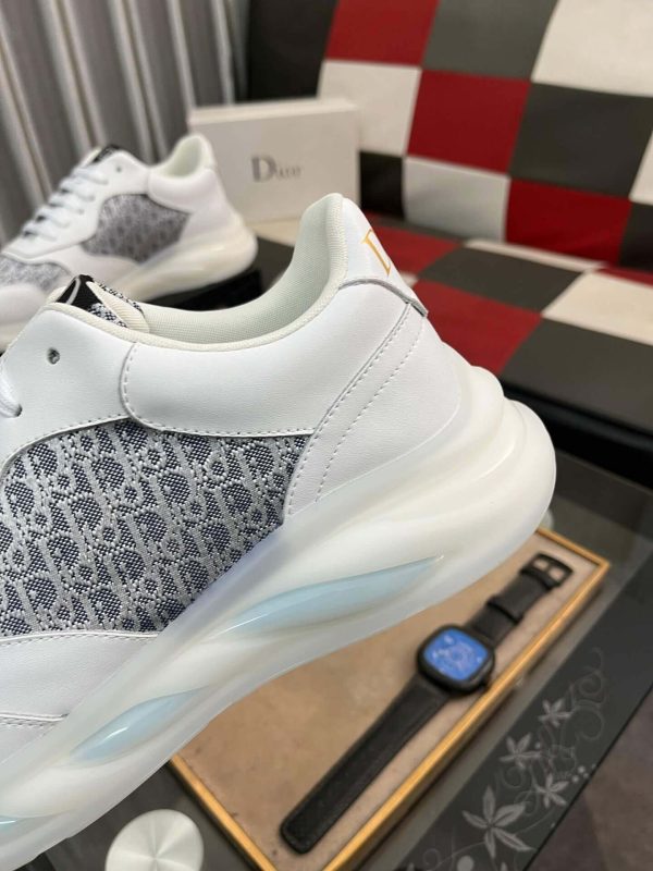 Dior Runner Sneaker in White Leather  and Grey Oblique Jacquard
