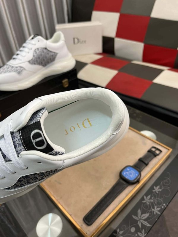 Dior Runner Sneaker in White Leather  and Grey Oblique Jacquard