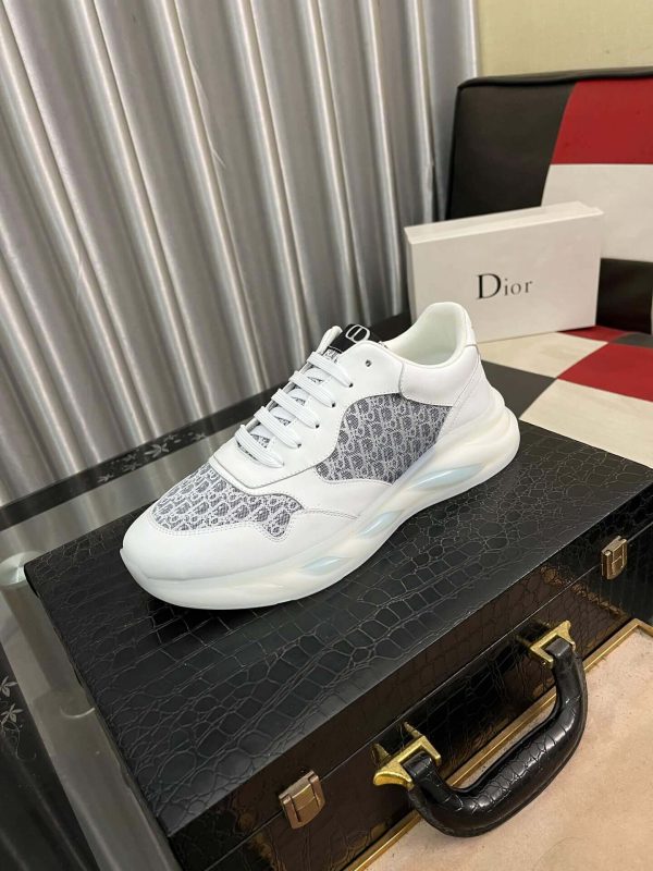 Dior Runner Sneaker in White Leather  and Grey Oblique Jacquard