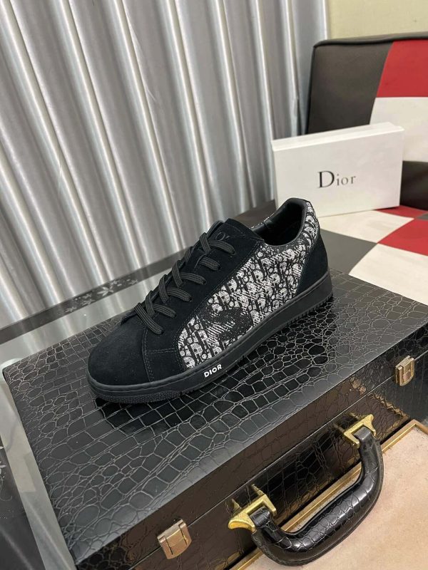 Dior Men's Sneaker in Black and White