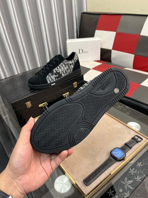 Dior Men's Sneaker in Black and White