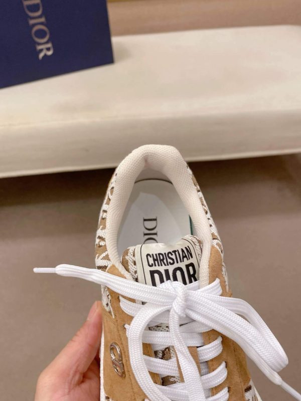 Beige Dior D-Connect Sneaker