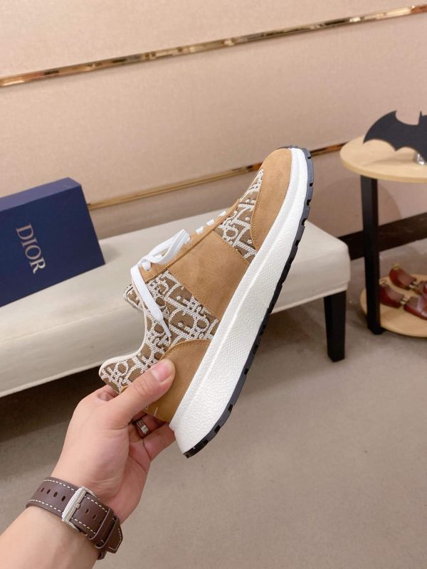 Beige Dior D-Connect Sneaker