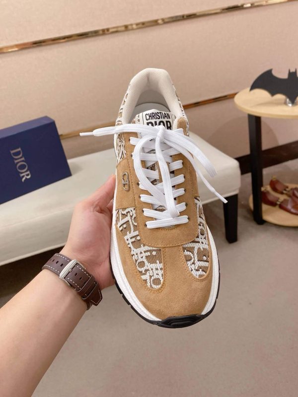 Beige Dior D-Connect Sneaker