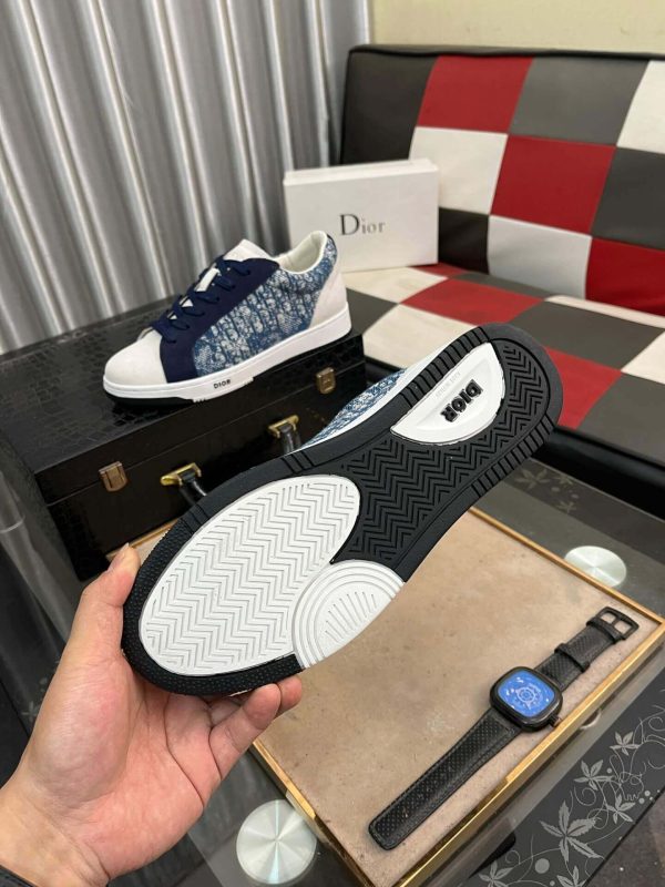 Dior Men's Sneaker in Blue and White