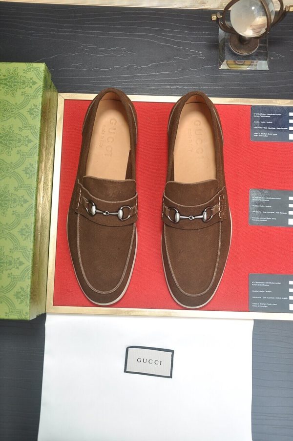 GUCCI Men's Loafer with Horsebit in Dark Brown Suede