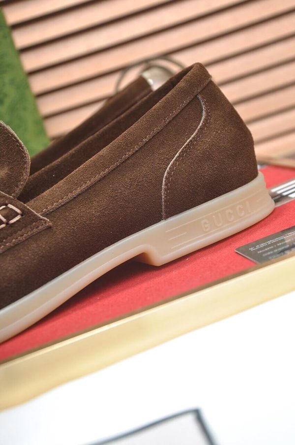 GUCCI Men's Loafer with Horsebit in Dark Brown Suede