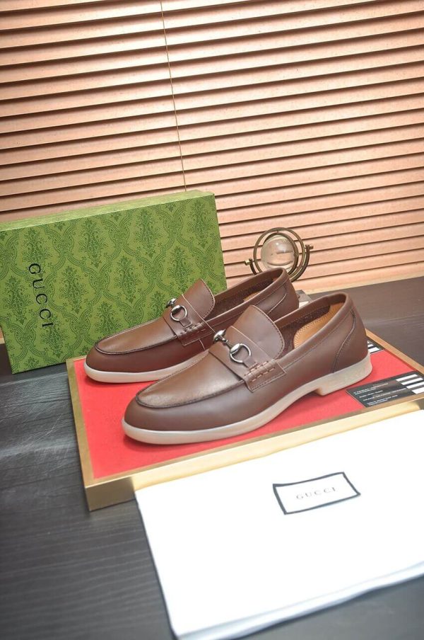 GucciMen_sKonradSuedeBitLoafers_5_3d14bd2b-a552-44e9-a66f-7152f91670ea GUCCI Men's Loafer with Horsebit in Brown Leather