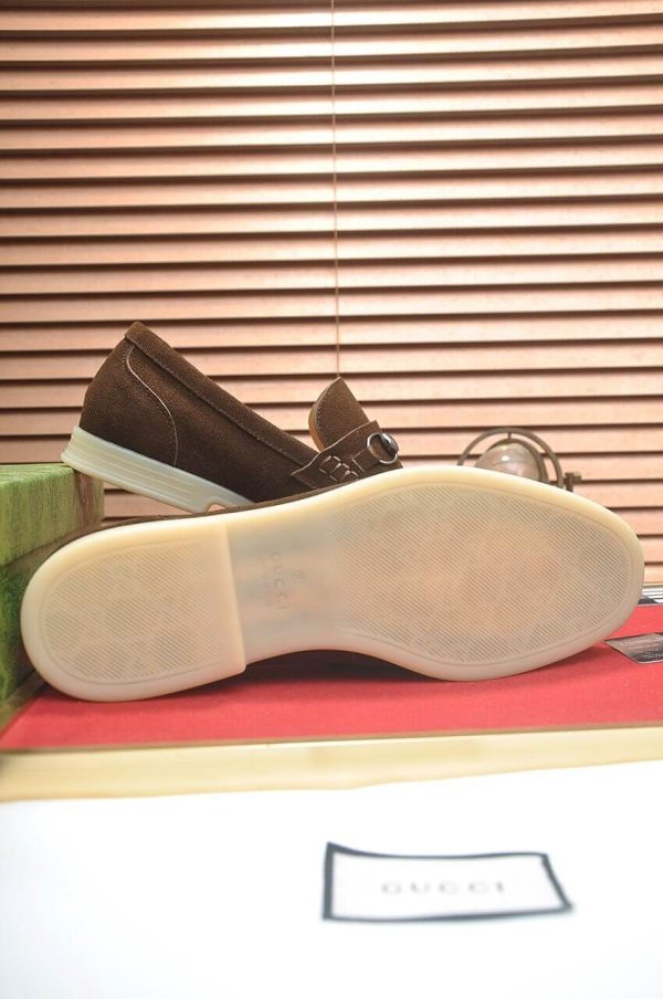 GUCCI Men's Loafer with Horsebit in Dark Brown Suede