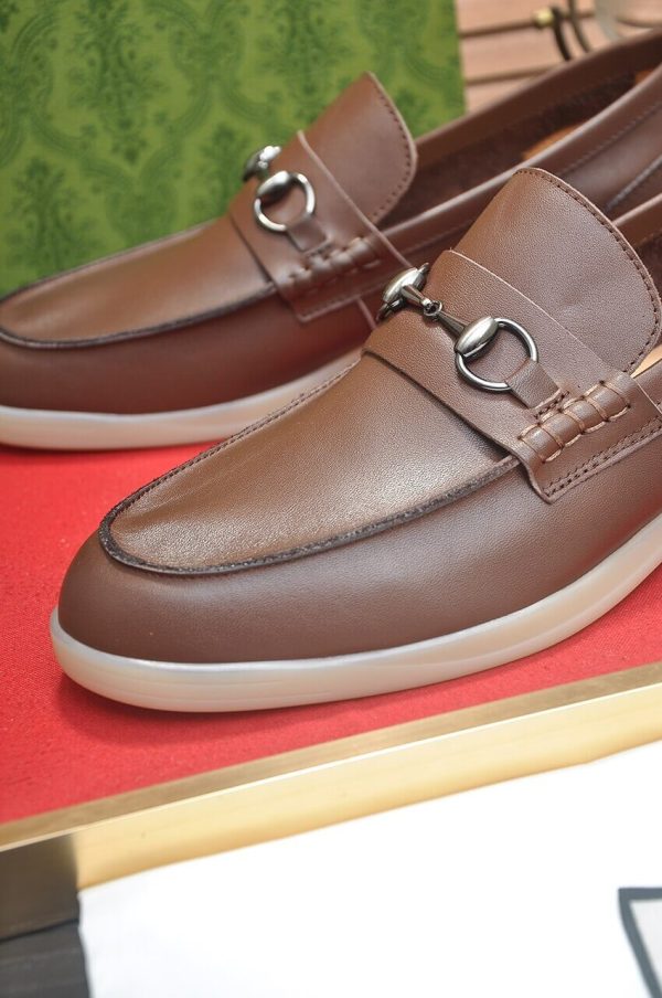 GucciMen_sKonradSuedeBitLoafers_7_1476f14d-46f5-4e30-905f-e398d9387bdc GUCCI Men's Loafer with Horsebit in Brown Leather