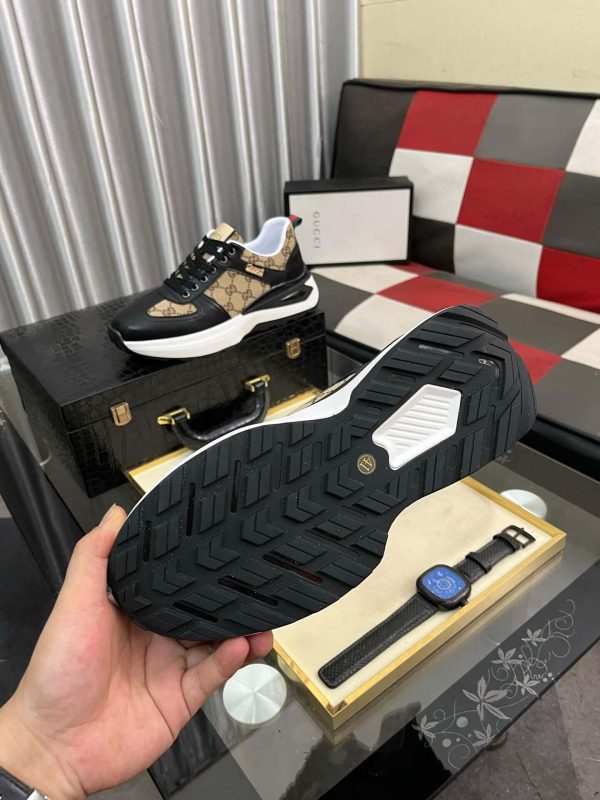 Gucci Men's Trainer in Beige and Ebony GG Supreme and Black Leather