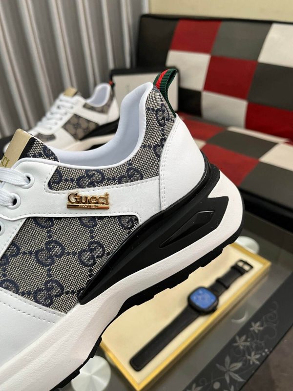 Gucci Men's Trainer in Beige and Blue GG Supreme and White Leather