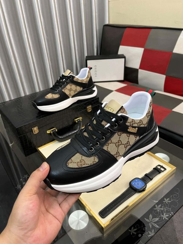 Gucci Men's Trainer in Beige and Ebony GG Supreme and Black Leather